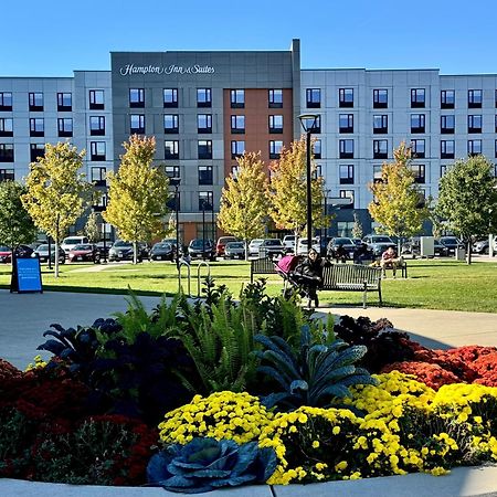 Hampton Inn & Suites Chicago Medical District Uic ภายนอก รูปภาพ