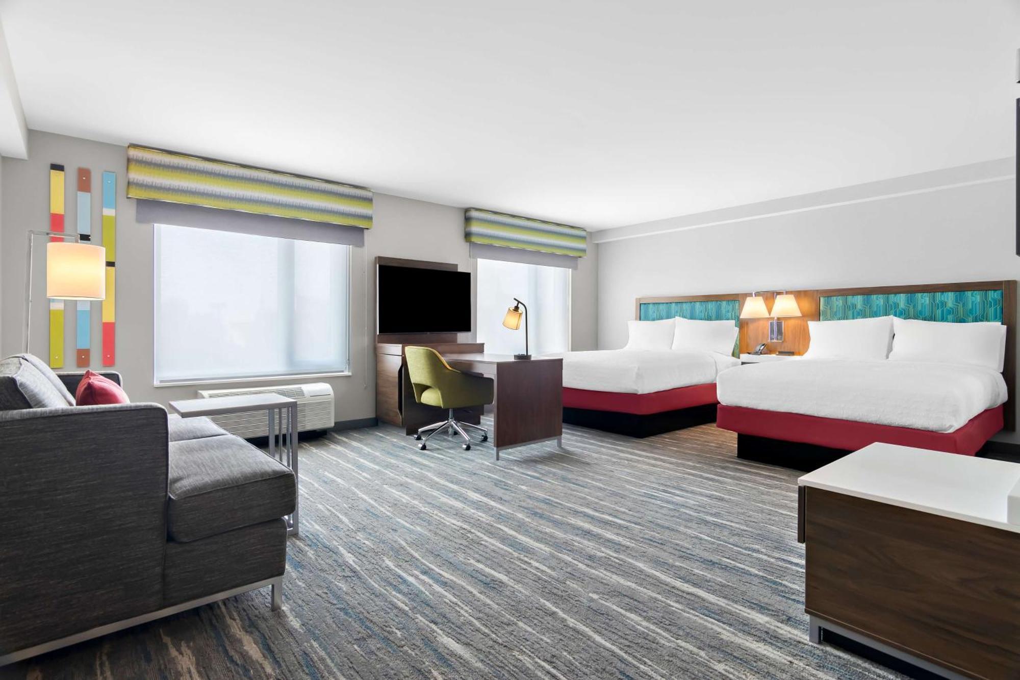 Hampton Inn & Suites Chicago Medical District Uic ภายนอก รูปภาพ